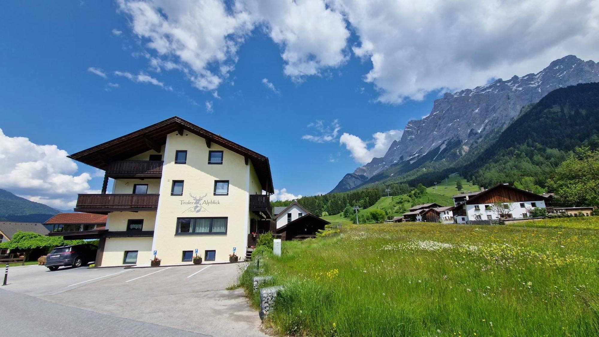 Tiroler Alpblick Appartements Ehrwald Ngoại thất bức ảnh