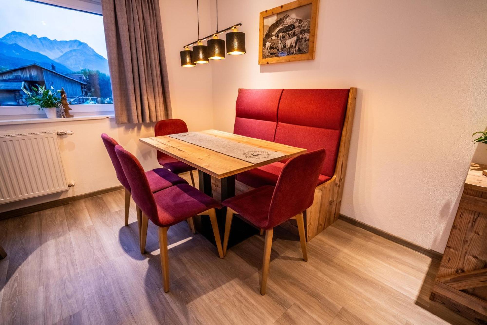 Tiroler Alpblick Appartements Ehrwald Ngoại thất bức ảnh