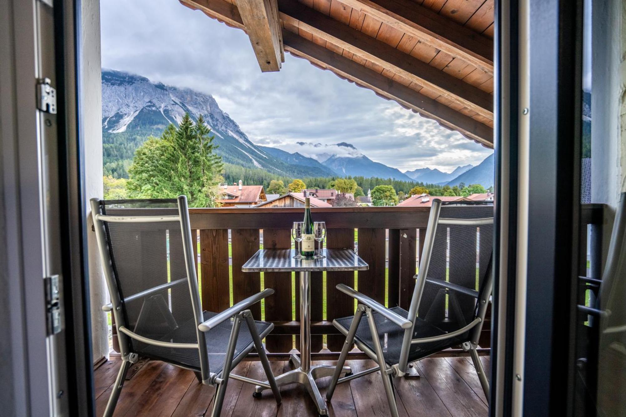 Tiroler Alpblick Appartements Ehrwald Ngoại thất bức ảnh