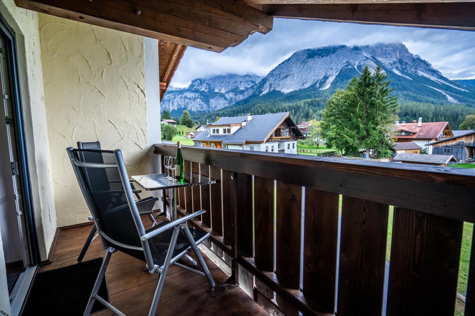 Tiroler Alpblick Appartements Ehrwald Ngoại thất bức ảnh