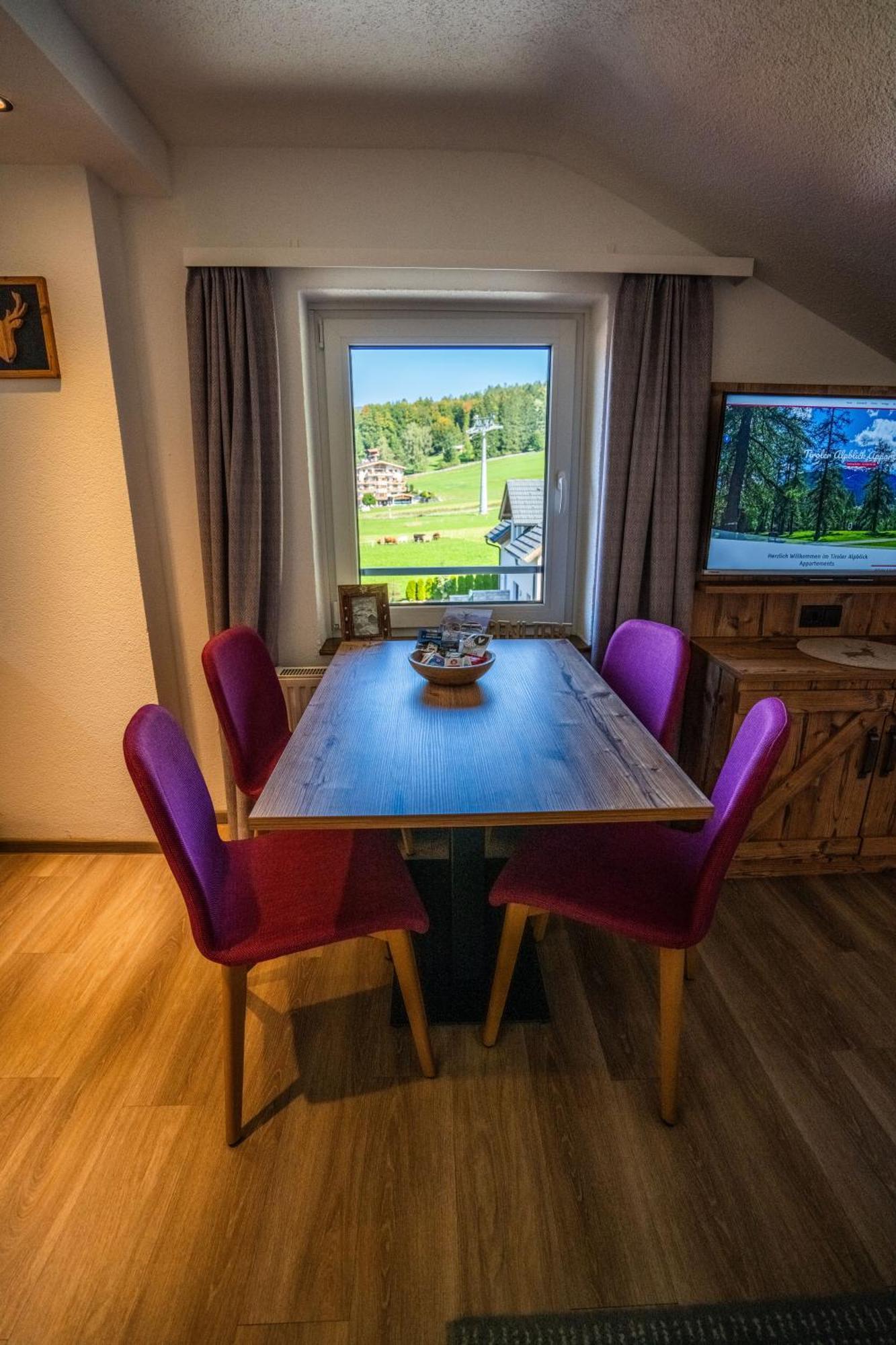 Tiroler Alpblick Appartements Ehrwald Ngoại thất bức ảnh