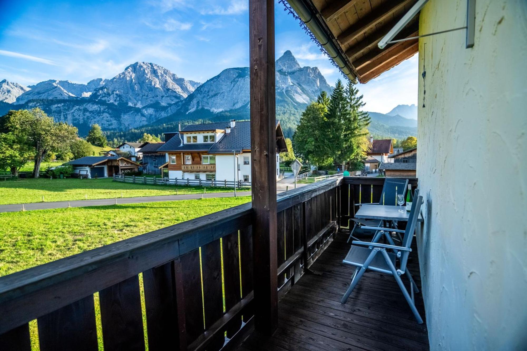 Tiroler Alpblick Appartements Ehrwald Ngoại thất bức ảnh