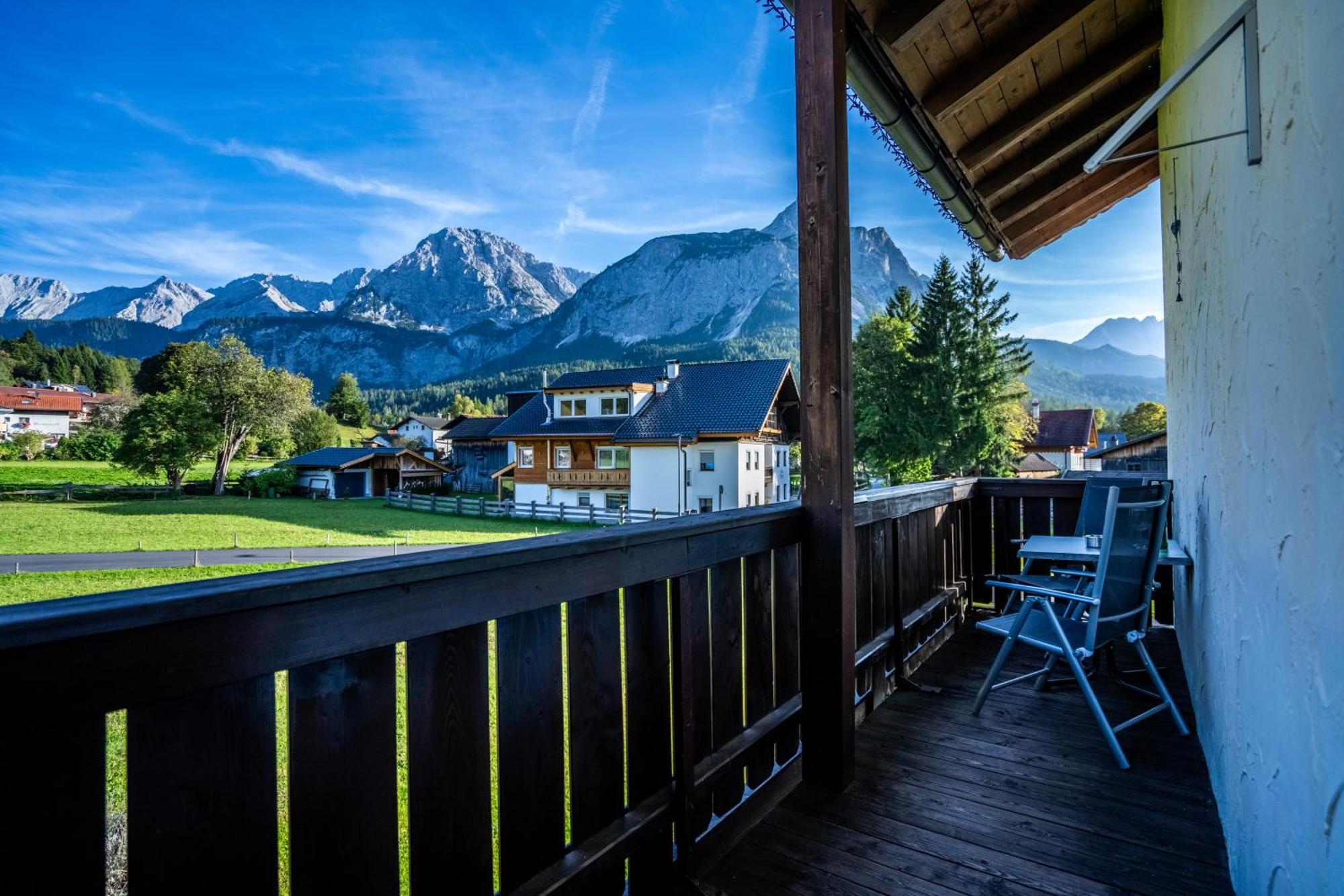 Tiroler Alpblick Appartements Ehrwald Ngoại thất bức ảnh